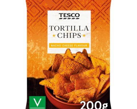 Tesco: Tortilla Chips - Nacho Cheese Flavour