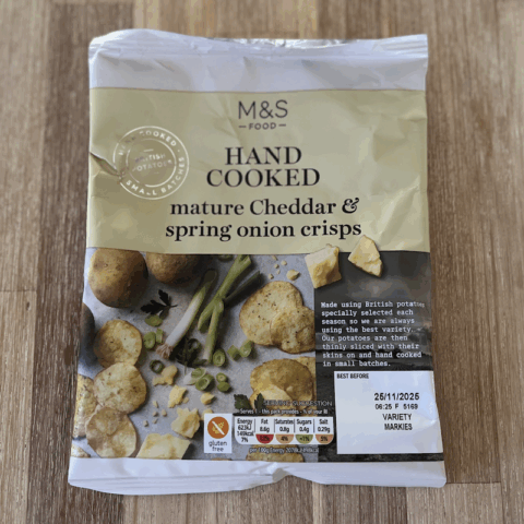 M&S: Hand Cooked Mature Cheddar & Spring Onion Crisps